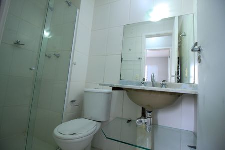 Apartamento à venda com 63m², 3 quartos e 1 vaga Apartamento à venda com 63m², 3 quartos e 1 vagaBanheiro Social