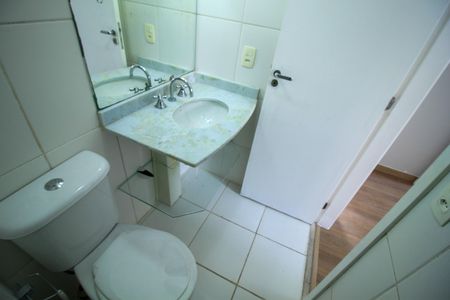Apartamento à venda com 63m², 3 quartos e 1 vaga Apartamento à venda com 63m², 3 quartos e 1 vagaBanheiro Social