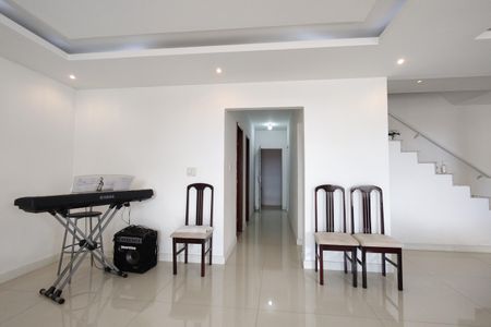 Casa de condomínio à venda com 900m², 5 quartos e 2 vagasSala