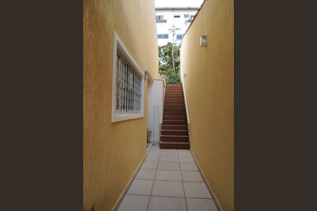 Casa de condomínio à venda com 900m², 5 quartos e 2 vagasEscada