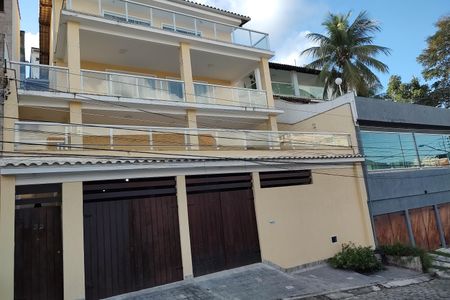 Casa de condomínio à venda com 900m², 5 quartos e 2 vagasFachada