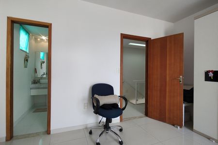 Casa de condomínio à venda com 900m², 5 quartos e 2 vagasSuíte 2