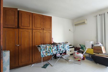 Casa de condomínio à venda com 900m², 5 quartos e 2 vagasSuíte 1