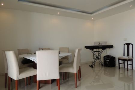 Sala de casa de condomínio à venda com 5 quartos, 900m² em Pechincha, Rio de Janeiro