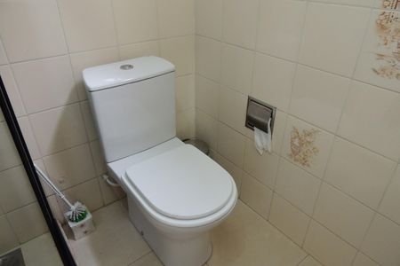 Casa de condomínio à venda com 900m², 5 quartos e 2 vagasBanheiro 1