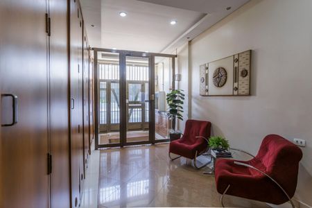 Apartamento à venda com 91m², 2 quartos e 1 vaga Apartamento à venda com 91m², 2 quartos e 1 vagaHall social