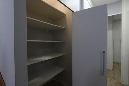 Apartamento para alugar com 52m², 2 quartos e 1 vagaCorredor - armário