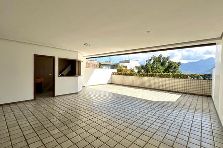 Apartamento para alugar com 290m², 4 quartos e 3 vagasÁrea comum - Playground