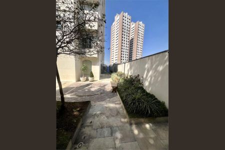 Apartamento à venda com 3 quartos, 73m² em Vila Bertioga, São Paulo