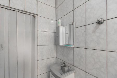 Casa à venda com 400m², 2 quartos e 3 vagasBanheiro