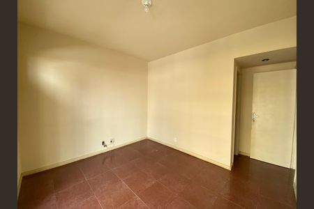 Apartamento à venda com 101m², 4 quartos e 1 vagaQuarto 2