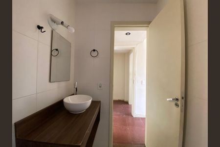 Apartamento à venda com 101m², 4 quartos e 1 vagaBanheiro do Quarto 2