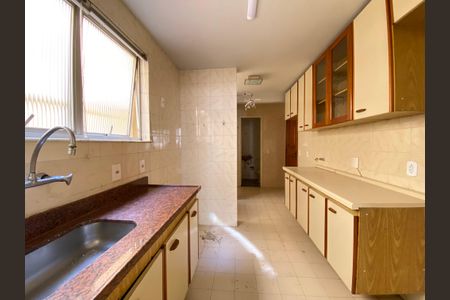 Apartamento à venda com 101m², 4 quartos e 1 vagaCozinha e Área de Serviço