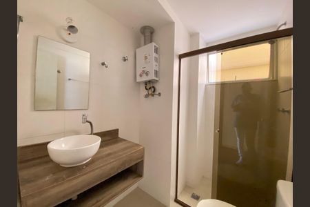 Apartamento à venda com 101m², 4 quartos e 1 vagaBanheiro Social