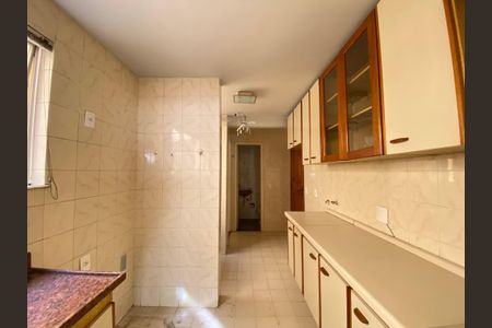 Apartamento à venda com 101m², 4 quartos e 1 vagaCozinha e Área de Serviço
