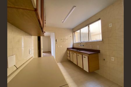 Apartamento à venda com 101m², 4 quartos e 1 vagaCozinha e Área de Serviço