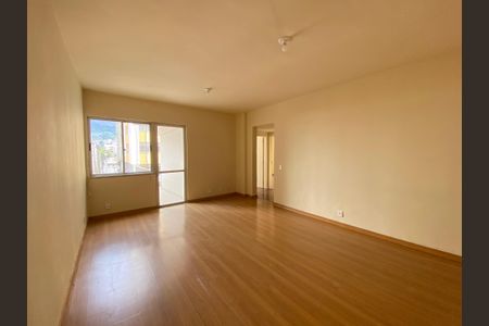 Apartamento à venda com 101m², 4 quartos e 1 vagaSala
