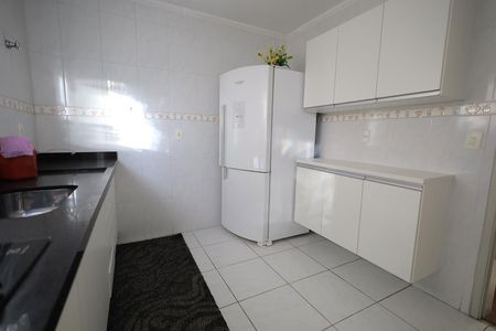 Apartamento à venda com 54m², 2 quartos e 1 vagaCozinha