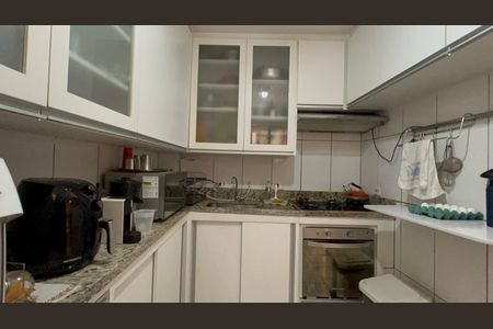 Apartamento à venda com 95m², 2 quartos e sem vaga Apartamento à venda com 95m², 2 quartos e sem vagaCozinha