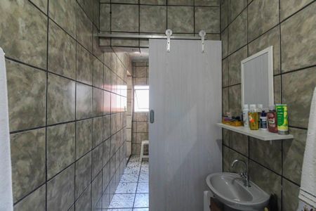 Casa à venda com 80m², 2 quartos e 2 vagas Casa à venda com 80m², 2 quartos e 2 vagasBanheiro da Suíte
