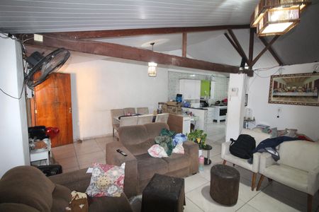 Sala de casa à venda com 3 quartos, 300m² em Conjunto Agua Branca, Contagem