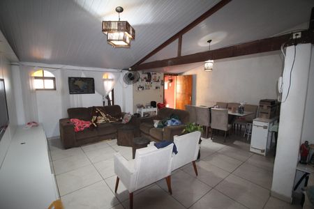 Sala de casa à venda com 3 quartos, 300m² em Conjunto Agua Branca, Contagem