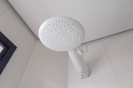Banheiro de kitnet/studio para alugar com 1 quarto, 32m² em Jardim Pinhal, Guarulhos