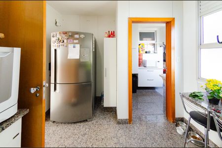 Apartamento à venda com 127m², 3 quartos e 2 vagasCozinha