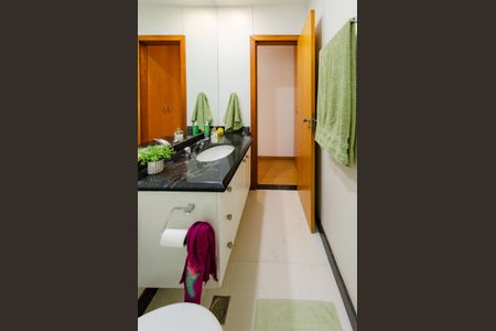 Apartamento à venda com 127m², 3 quartos e 2 vagasBanheiro social
