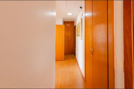 Apartamento à venda com 127m², 3 quartos e 2 vagasCorredor