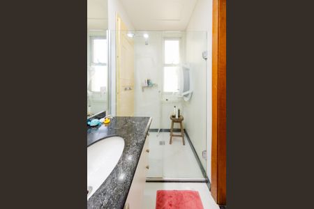 Apartamento à venda com 127m², 3 quartos e 2 vagasBanheiro suíte