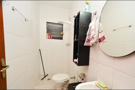 Casa à venda com 193m², 7 quartos e 2 vagas Casa à venda com 193m², 7 quartos e 2 vagasCasa 2 - Banheiro