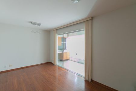 Apartamento à venda com 83m², 3 quartos e 2 vagasSala
