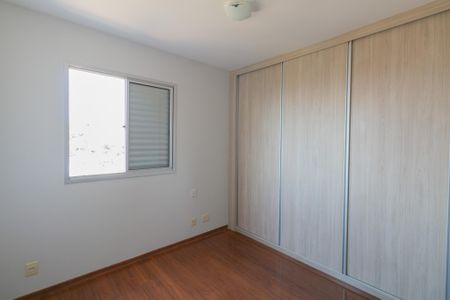 Apartamento à venda com 83m², 3 quartos e 2 vagasQuarto 3