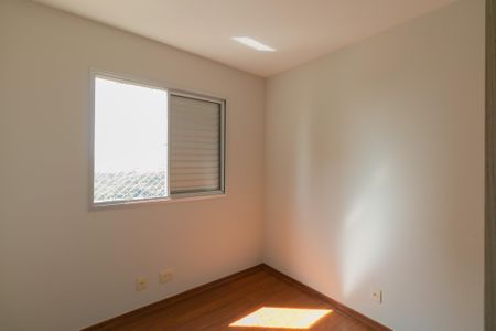 Apartamento à venda com 83m², 3 quartos e 2 vagasQuarto 2