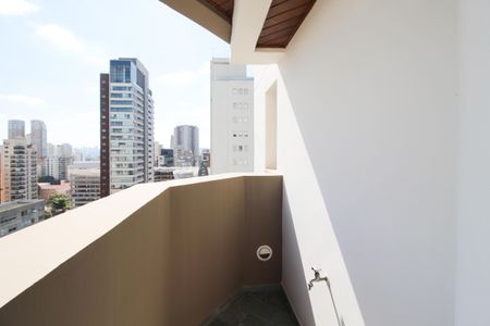 Apartamento para alugar com 200m², 4 quartos e 3 vagas Apartamento para alugar com 200m², 4 quartos e 3 vagasVaranda da Suíte 1