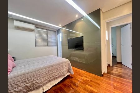 Apartamento à venda com 150m², 3 quartos e 2 vagas