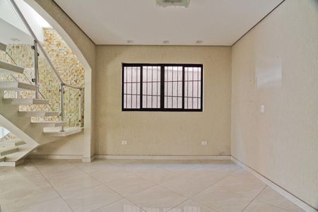 Casa à venda com 250m², 4 quartos e 4 vagas Casa à venda com 250m², 4 quartos e 4 vagasSala