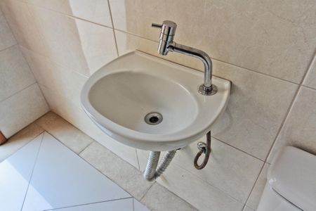 Casa à venda com 250m², 4 quartos e 4 vagas Casa à venda com 250m², 4 quartos e 4 vagasBanheiro de Serviço