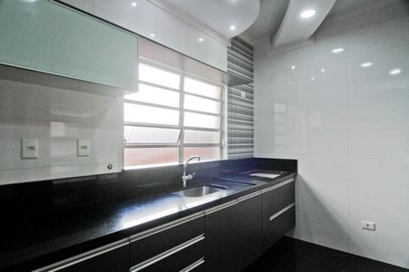 Casa à venda com 250m², 4 quartos e 4 vagas Casa à venda com 250m², 4 quartos e 4 vagasCozinha