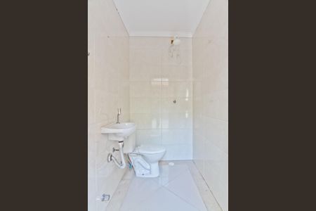 Casa à venda com 250m², 4 quartos e 4 vagas Casa à venda com 250m², 4 quartos e 4 vagasBanheiro de Serviço