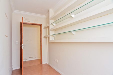 Casa à venda com 250m², 4 quartos e 4 vagas Casa à venda com 250m², 4 quartos e 4 vagasQuarto