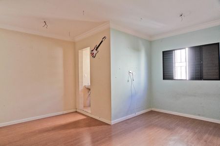 Casa à venda com 250m², 4 quartos e 4 vagas Casa à venda com 250m², 4 quartos e 4 vagasSuíte 1