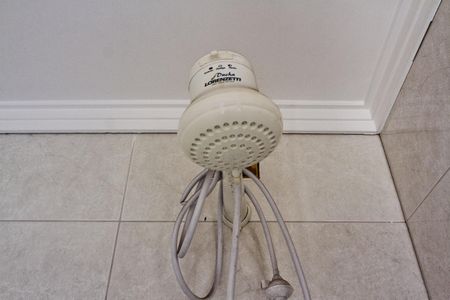 Casa à venda com 250m², 4 quartos e 4 vagas Casa à venda com 250m², 4 quartos e 4 vagasBanheiro de Serviço