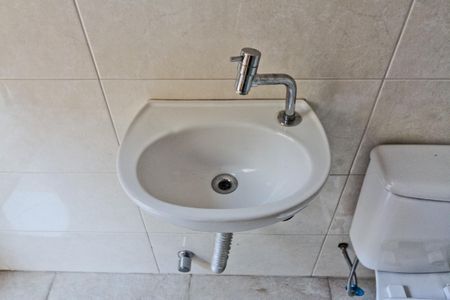 Casa à venda com 250m², 4 quartos e 4 vagas Casa à venda com 250m², 4 quartos e 4 vagasBanheiro de Serviço