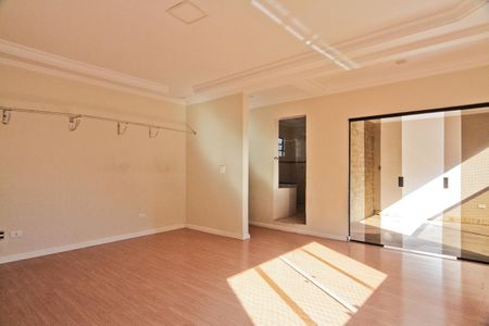 Casa à venda com 250m², 4 quartos e 4 vagas Casa à venda com 250m², 4 quartos e 4 vagasSuíte 3