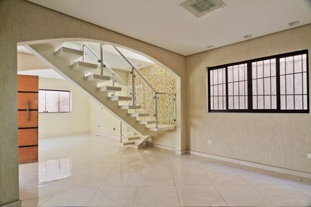 Sala de casa à venda com 4 quartos, 250m² em Vila Palmeiras, São Paulo