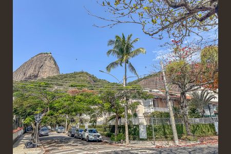 Casa à venda com 395m², 5 quartos e 1 vagaVista da Rua