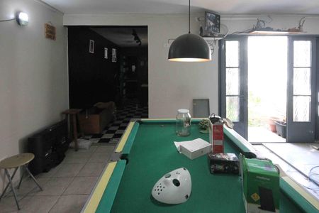 Casa à venda com 330m², 3 quartos e 2 vagas Casa à venda com 330m², 3 quartos e 2 vagasEdicula