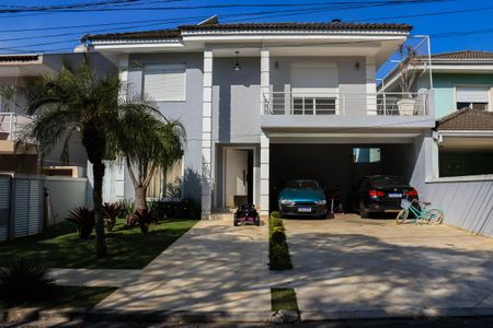 Casa de condomínio para alugar com 390m², 5 quartos e 5 vagas Casa de condomínio para alugar com 390m², 5 quartos e 5 vagasFachada